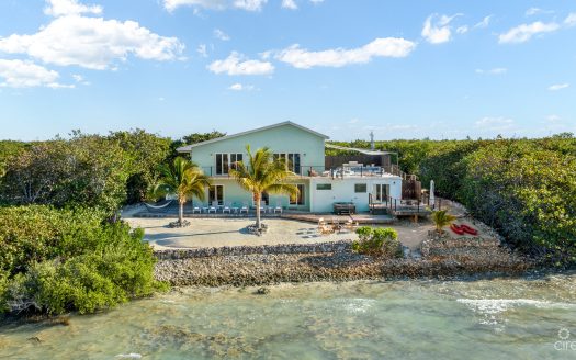 BEACHFRONT HOME LITTLE CAYMAN THE SANCTUARY