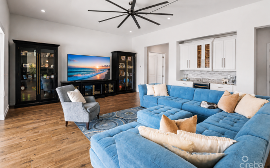 CRYSTAL HARBOUR WATERFRONT HOME