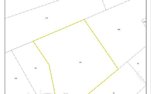 3.235-ACRE DEVELOPMENT PARCEL WITH OPERATIONAL FARM 3.235-ACRE DEVELOPMENT PARCEL WITH OPERATIONAL FARM