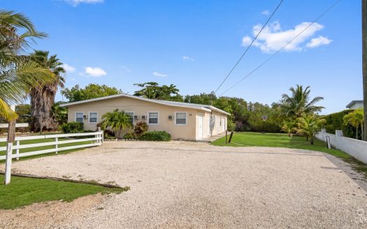 BODDEN TOWN MULTI-UNIT INVESTMENT OPPORTUNITY BODDEN TOWN MULTI-UNIT INVESTMENT OPPORTUNITY
