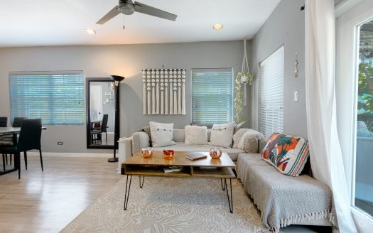 GOLDEN SPRINGS 2 BED END TOWNHOME