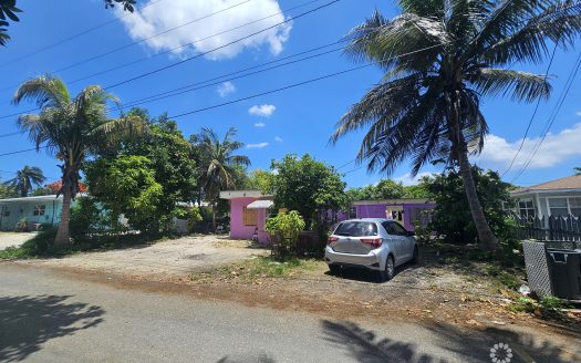 FOUR-PLEX / NEIGHBOURHOOD COMMERCIAL ZONING LAND
