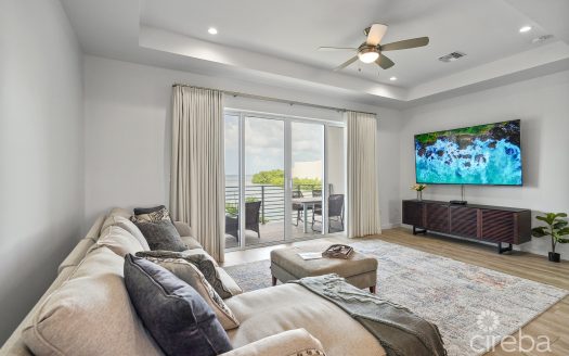 OCEAN CREST #21, LUXURY WATERFRONT TOWN HOME W/DOCK