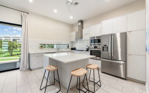 VELA 112, 4-BED SOUTH SOUND TOWNHOME