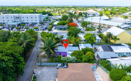 FOUR-PLEX / NEIGHBOURHOOD COMMERCIAL ZONING LAND