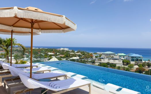 ONE GT – FURNISHED 2 BED WITH DEN