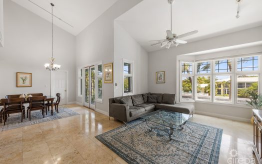 BRITANNIA KINGS COURT CANAL FRONT 4 BED/3 BATH PLUS BOAT DOCK BRITANNIA KINGS COURT CANAL FRONT 4 BED/3 BATH PLUS BOAT DOCK