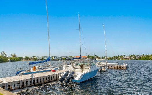 LIME TREE BAY UNIQUE 4 BED, 3.5 BATH WITH WATER VIEWS