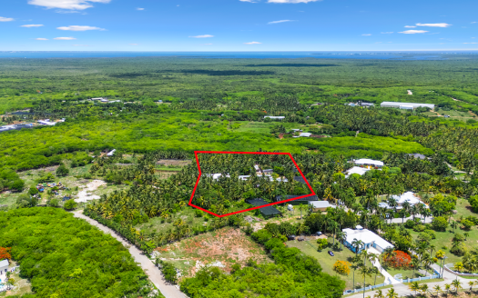 3.235-ACRE DEVELOPMENT PARCEL WITH OPERATIONAL FARM