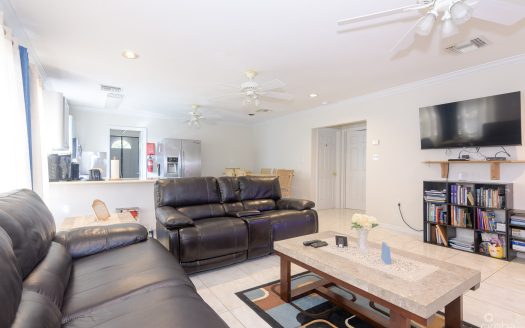 CAYMAN BRAC PIONEER LANE HOUSE AND COTTAGE