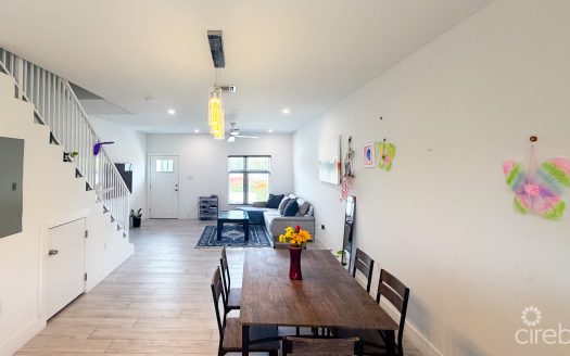 OCEAN VISTA 2 BED TOWNHOUSE