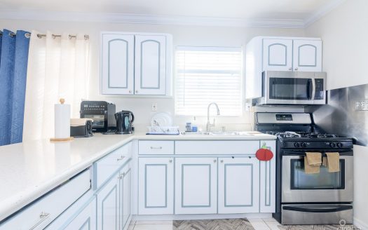 CAYMAN BRAC PIONEER LANE HOUSE AND COTTAGE