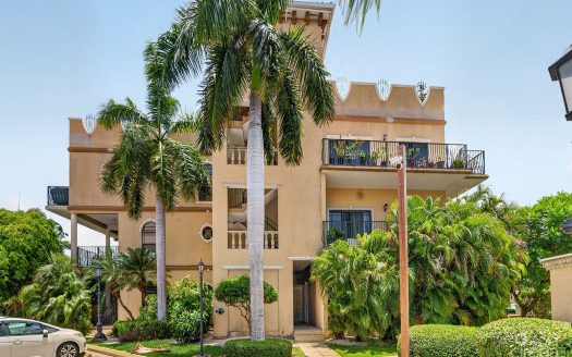 LANTERN POINT 3 BEDROOM CONDO W/ROOFTOP TERRACE LANTERN POINT 3 BEDROOM CONDO W/ROOFTOP TERRACE