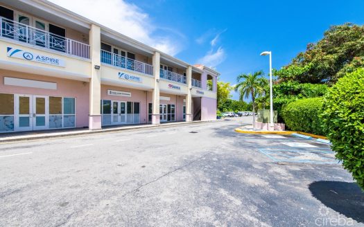 CROWN SQUARE | 16 UNIT COMMERCIAL INVESTMENT OPPORTUNITY