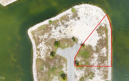 CANAL FRONT LOT IN THE CHANNELS