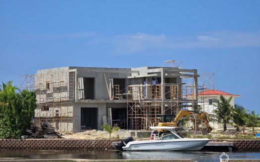 HARBOUR REACH CANAL FRONT EXECUTIVE HOME