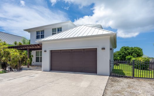 BIMINI DR – EXECUTIVE CANAL FRONT HOME IN GRAND HARBOUR
