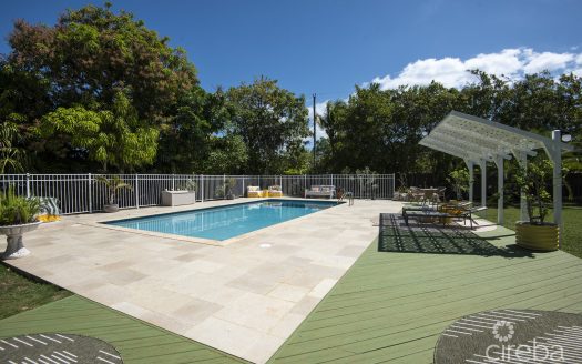 REMASTERED MID-CENTURY MODERN HOME