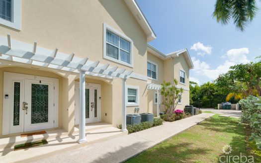 BEAUTIFULLY RENOVATED UNIT IN WALKERS SOUTH BEAUTIFULLY RENOVATED UNIT IN WALKERS SOUTH
