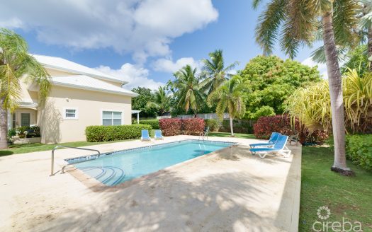 BEAUTIFULLY RENOVATED UNIT IN WALKERS SOUTH