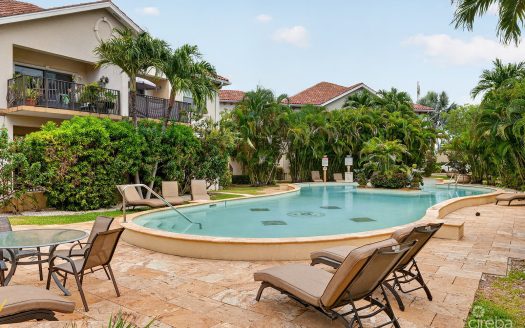2 BEDROOM CONDO IN LANTERN POINT
