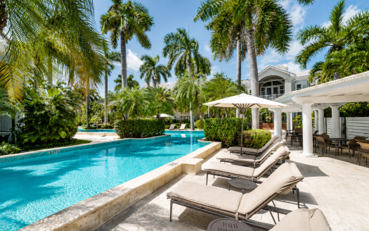 RARE KING’S COURT VILLA IN BRITANNIA | SEVEN MILE BEACH CORRIDOR