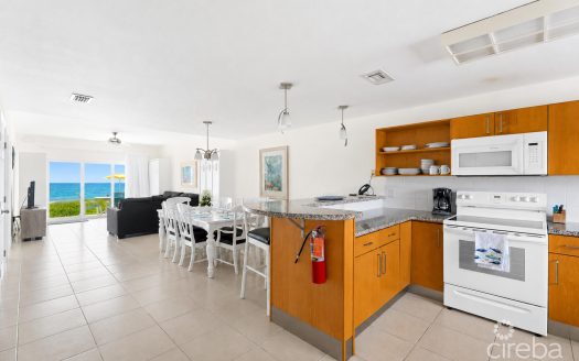 CASTAWAY COVES GROUND FLOOR 2 BED BEACHFRONT RETREAT