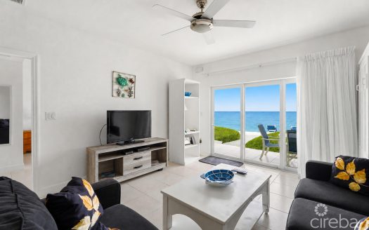 CASTAWAY COVES GROUND FLOOR 2 BED BEACHFRONT RETREAT