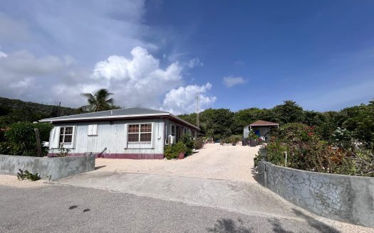 CAYMAN BRAC FAMILY HOME