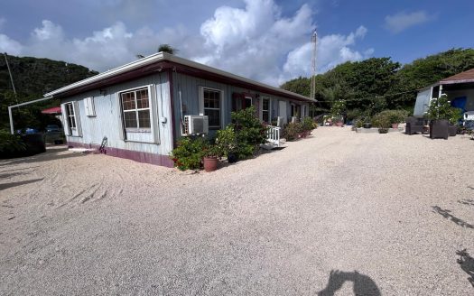 CAYMAN BRAC FAMILY HOME