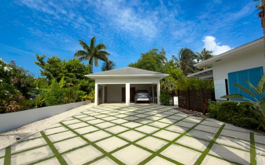 SEVEN MILE BEACH CORRIDOR FAMILY HOME