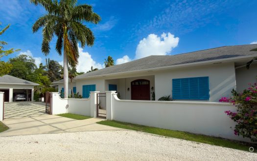 SEVEN MILE BEACH CORRIDOR FAMILY HOME SEVEN MILE BEACH CORRIDOR FAMILY HOME