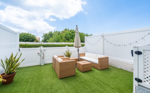 THE MANTRAS #18 | END UNIT IN SOUTH SOUND GATED DEVELOPMENT