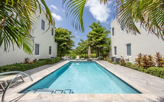 TWENTY40 #16 LUXURY CANALFRONT END UNIT TOWNHOME