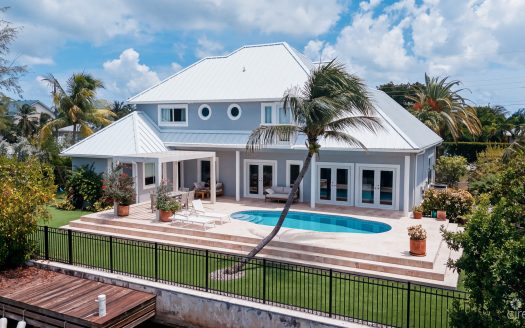 GOVERNORS HARBOUR – 266 RALEIGH HARBOUR NORTH EXECUTIVE CANAL-FRONT HOME GOVERNORS HARBOUR – 266 RALEIGH HARBOUR NORTH EXECUTIVE CANAL-FRONT HOME