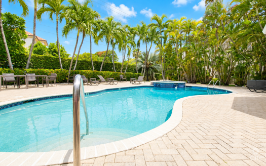 GRAND PALMS | GROUND FLOOR 2-BED IN SOUTH SOUND