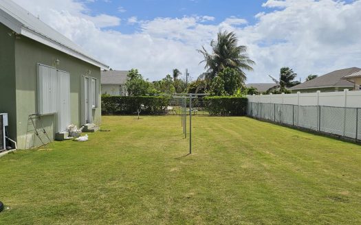 DUPLEX INVESTMENT PROPERTY – AURORA DRIVE, WEST BAY