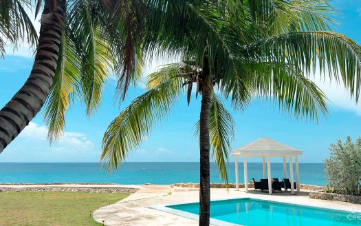 VILLA ADEL OCEANFRONT HOME