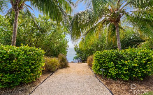 AURA OCEANVIEW THREE BED TOWNHOME WITH DEN