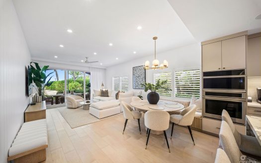 AVALON 9, EXQUISITE BEACHFRONT CONDO
