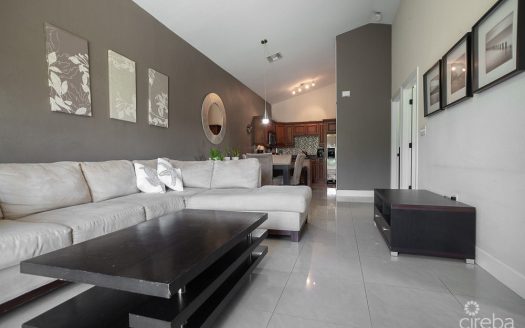 LANTERN POINT 2 BEDROOM TOP-FLOOR CONDO – PROSPECT