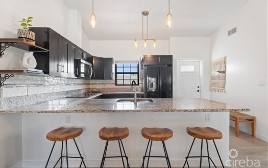 PORTOFINO GARDENS | TURNKEY 2-BED