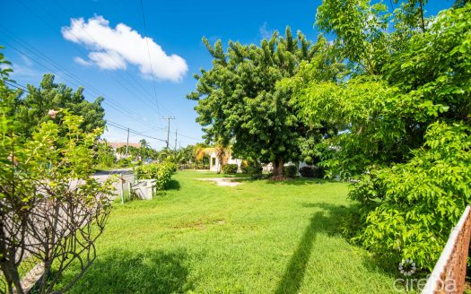 PRIME WEST BAY DEVELOPMENT OPPORTUNITY | 0.84 ACRES