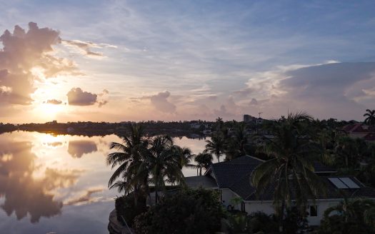 GOVERNORS HARBOUR OCEANFRONT HOME