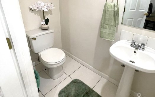 2 BED 2.5 BATH END UNIT – HOPE SPRINGS – GEORGE TOWN