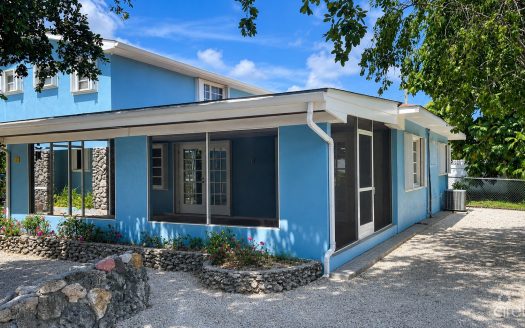 3 BR POOL HOME IN CORAL GABLES ON .47 ACRES