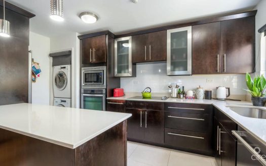 SAFE HARBOUR #2 – GOVERNORS HARBOUR WATERFRONT TOWNHOUSE