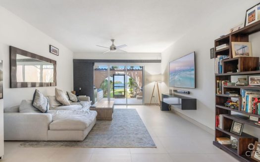 SAFE HARBOUR #2 – GOVERNORS HARBOUR WATERFRONT TOWNHOUSE