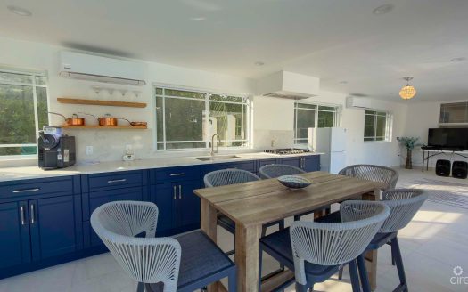 SHORECREST CIRCLE 4 BEDROOM FAMILY HOME