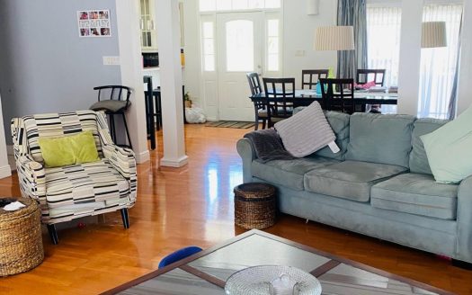 CHARMING SAVANNAH HOME WITH PICTURE PERFECT STREET APPEAL!